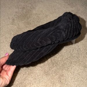 Black Ribbed Knit Visor Cap